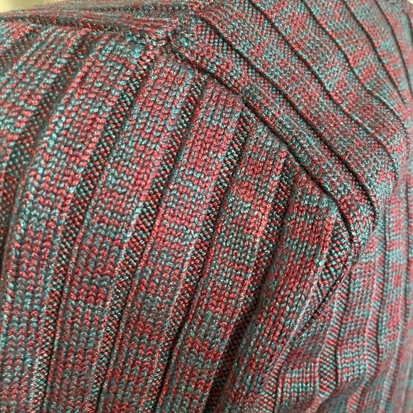 Sweater dress with cut out detail - Picture 3 of 6